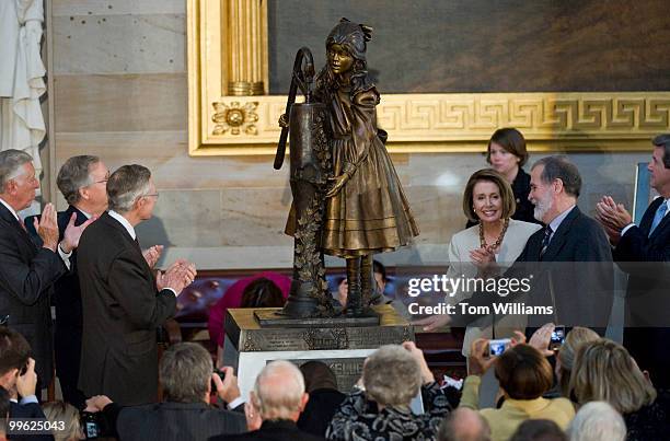 From left, House Majority Leader Steny Hoyer, D-Md., Senate Minority Leader Mitch McConnell, R-Ky., Senate Majority Leader Harry Reid, D-Nev.,...