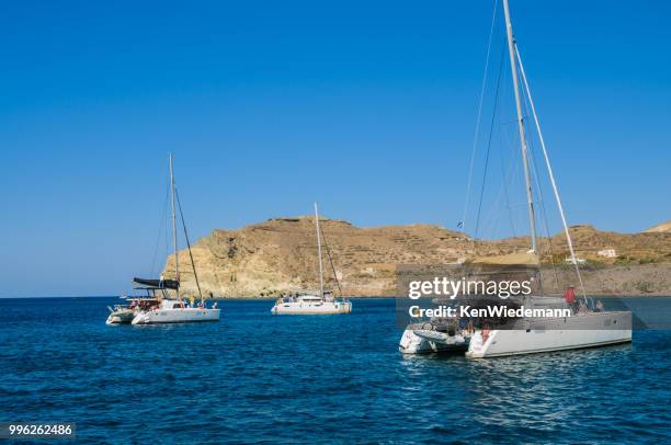 trio de catamarán - catamarán fotografías e imágenes de stock