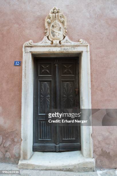 old front door, bonifacio, corsica, france - corse du sud stockfoto's en -beelden