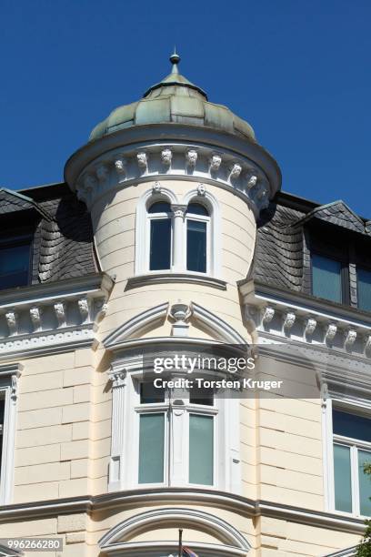 historical building apotheke am dellplatz, dellplatz, duisburg, north rhine-westphalia, germany - apotheke bildbanksfoton och bilder