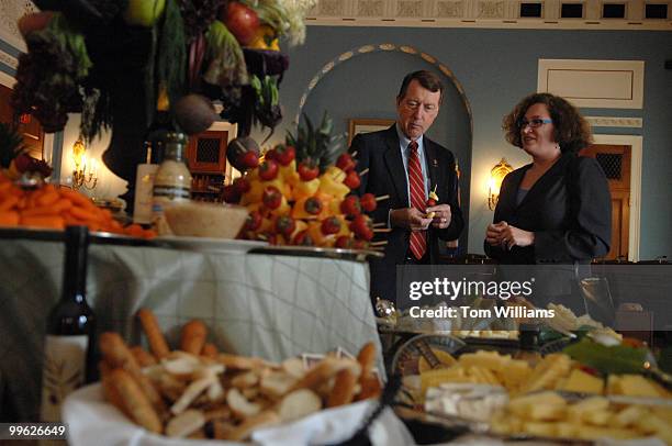 Congressional Wine Caucus, News Photo
