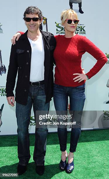 Actress Antonio Banderas and wife actress Melanie Griffith arrive at the Los Angeles Premiere "Shrek Forever After" at Gibson Amphitheatre on May 16,...