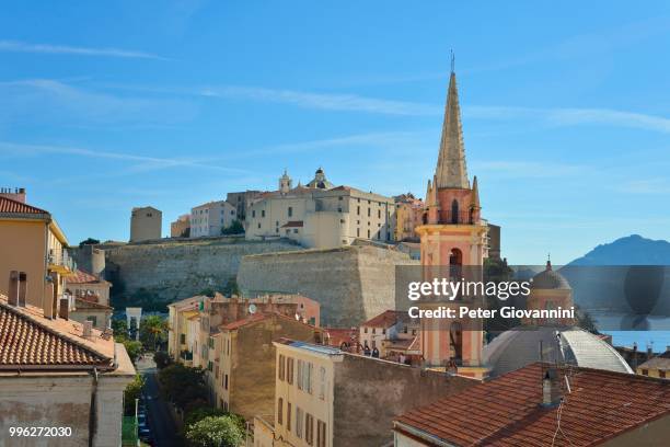 the church of sainte-marie-majeure and the citadel of calvi, balagne, haute-corse, corsica, france - haute corse fotografías e imágenes de stock