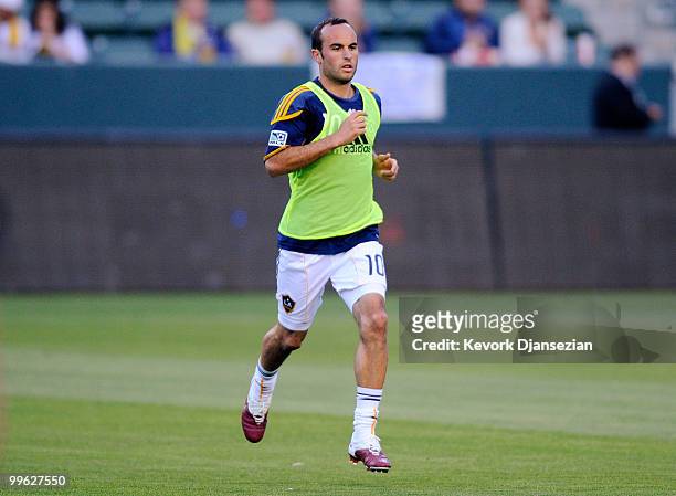 Landon Donovan of the Los Angeles Galaxy warms up before the start of the MLS soccer match against Toronto FC on May 15, 2010 at the Home Depot...