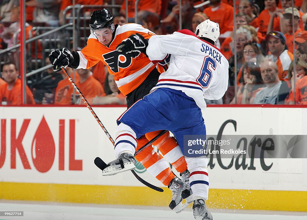 Montreal Canadiens v Philadelphia Flyers - Game One
