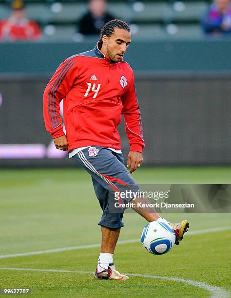 Dwayne De Rosario of Toronto FC warms up before the strat of the MLS soccer match against Los Angeles Galaxy on May 15, 2010 at the Home Depot Center...