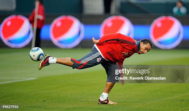 Dwayne De Rosario of Toronto FC warms up before the strat of the MLS soccer match against Los Angeles Galaxy on May 15, 2010 at the Home Depot Center...