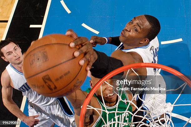 Dwight Howard of the Orlando Magic blocks a shot against Ray Allen of the Boston Celtics in Game One of the Eastern Conference Finals during the 2010...