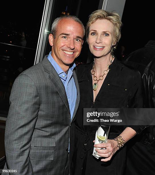Managing Editor of EW Magazine Jess Cagle and Actor Jane Lynch attend the NY Upfronts celebration with Entertainment Weekly and 20th Century Fox...