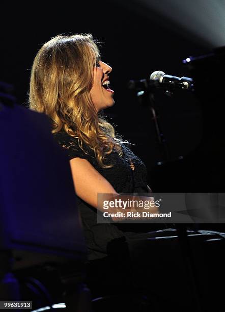 Singer/Songwriter Sheryl Crow performs during the Music City Keep on Playin' benefit concert at the Ryman Auditorium on May 16, 2010 in Nashville,...