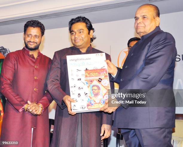 Bollywood sound designer Resul Pookutty , A.R.Rahman and governor of Maharashtra, K.Sankara Narayanan, launch Pookutty's autobiography...