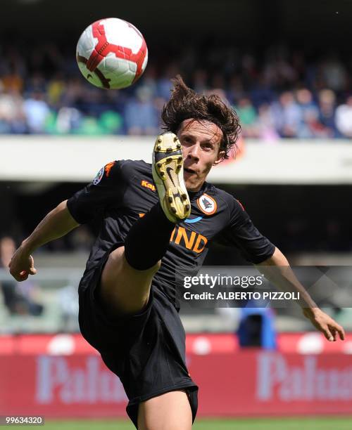 Roma's Brazilian midfielder Rodrigo Ferrante Taddei plays the ball against Chievo during their Italian serie A football matchat Marc'Antonio...