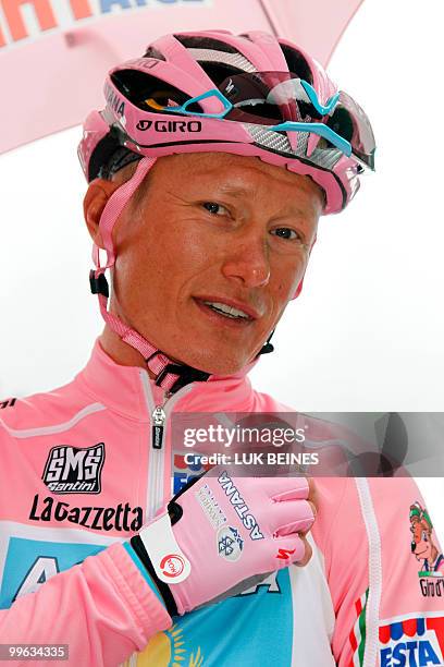 Kazakh Alexandre Vinokourov of team Astana prepares for the start of the eighth stage of the 93rd the Tour of Italy on May 16 a 189 km ride which...