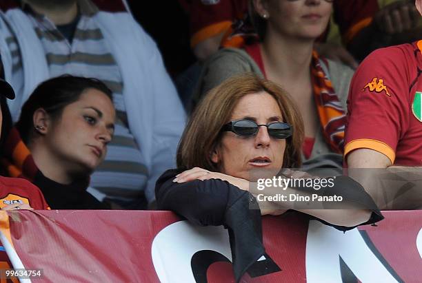 Fans of Roma shows his dejection during the Serie A match between AC Chievo Verona and AS Roma at Stadio Marc'Antonio Bentegodi on May 16, 2010 in...