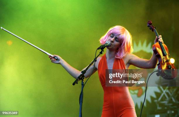 Tracy Bonham performs live on stage with violin at Pinkpop festival in Landgraaf, Netherlands on May 19 1997