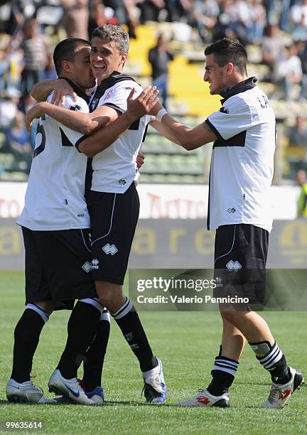 Hernan Crespo of Parma FC celebrates his goal with Emilov Valeri Bojinov and Davide Lanzafame during the Serie A match between Parma FC and AS...