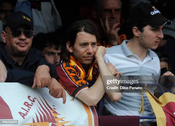 Fans of Roma shows his dejection during the Serie A match between AC Chievo Verona and AS Roma at Stadio Marc'Antonio Bentegodi on May 16, 2010 in...