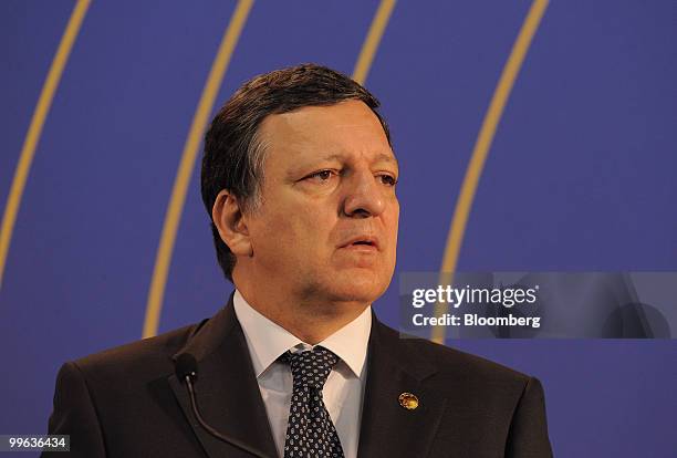 Jose Manuel Barroso, president of the European Commission, pauses during a news conference during the European Union-Latin American summit in Madrid,...