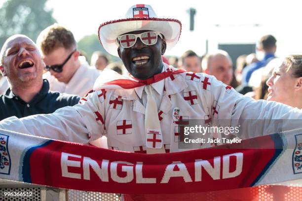 England football fans gather ahead of a Hyde Park screening of the FIFA 2018 World Cup semi-final match between Croatia and England on July 11, 2018...
