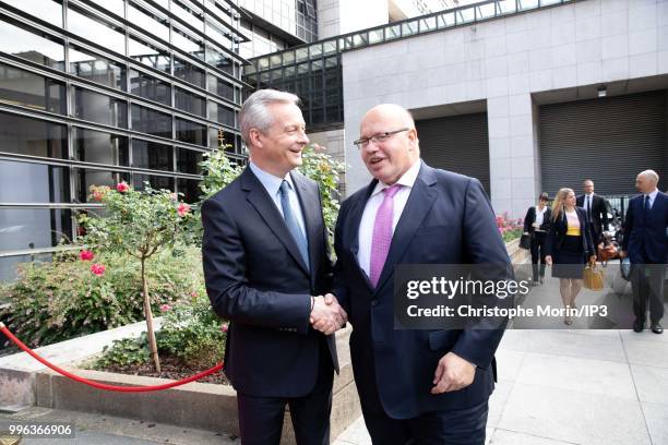 French Minister of economy, Bruno Le Maire and the German Economy Minister Peter Altmaier attend a joint meeting with on July 11, 2018 in Paris,...