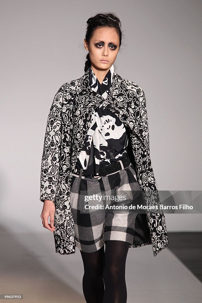 Devastee - PFW - Ready To Wear - Fall/Winter 2011 - Show