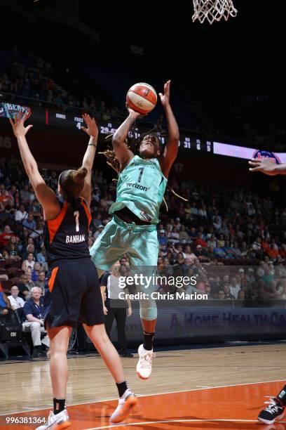 Shavonte Zellous of the New York Liberty goes to the basket against the Connecticut Sun on July 11, 2018 at the Mohegan Sun Arena in Uncasville,...