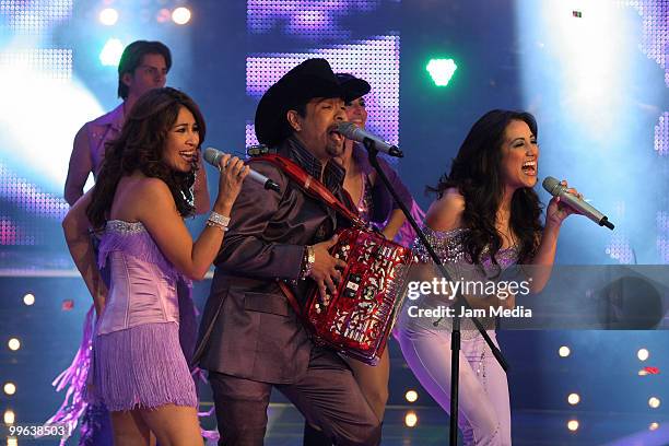 Mayrene, Roy and Diana sing during the 8th concert of the reality show Second Chance, of TV Azteca, at Churubusco Studies on Mayn 16, 2010 in Mexico...