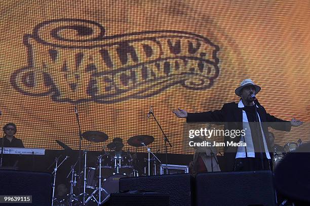 Rocco of the group Maldita Vecindad sings during the music event ?Jovenes Prepa Sí por la Dignidad: Todos somos Arizona? at Zocalo on May 16, 2010 in...