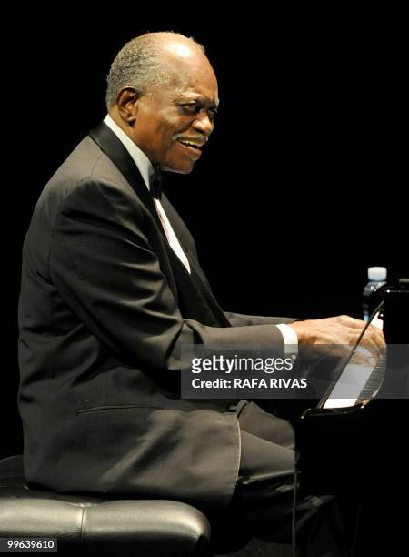 Pianist Hank Jones performs with the Hank Jones Trio, during the 44th Jazzaldia Festival, on July 24 in the northern Spanish Basque city of San...