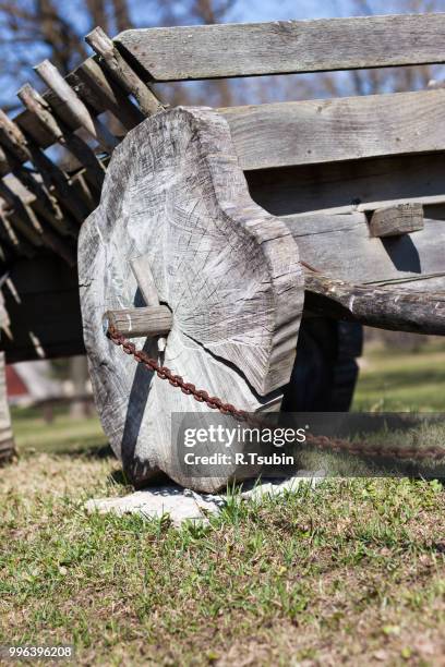 old traditional cart wooden wheel - horse pulling wagon stock pictures, royalty-free photos & images