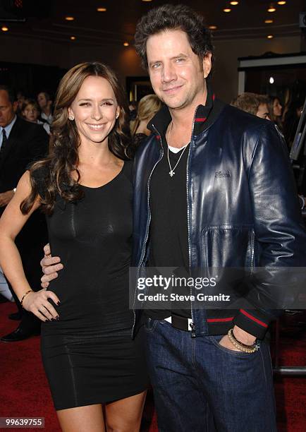 Jennifer Love Hewitt and Jamie Kennedy the premiere of Summit Entertainment's "The Twilight Saga: New Moon" on November 16, 2009 in Westwood,...