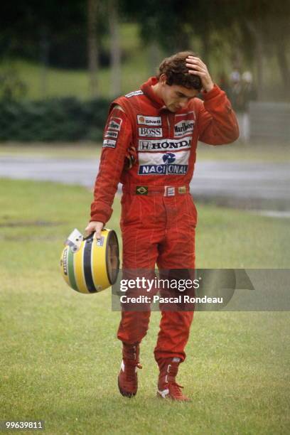 Ayrton Senna retires the Honda Marlboro McLaren MP4-5 from the Canadian Grand Prix on 18 June 1989 at the Montreal Circuit Gilles Villeneuve in...