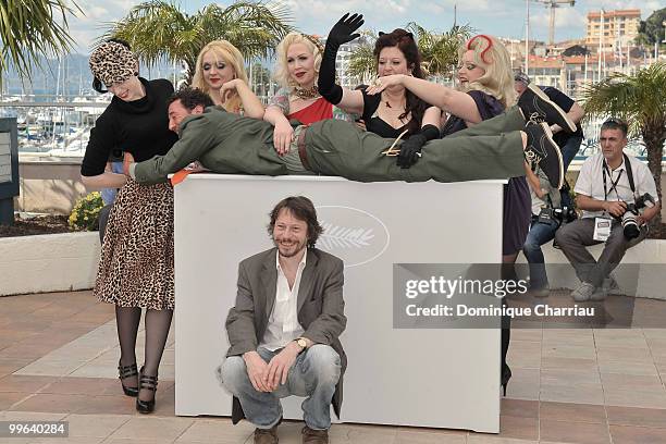 Julie Atlas Muz Mimi Le Meaux , Suzanne Ramsey, Dirty Martini, Roky Roulette, director Mathieu Amalric and guest attend the 'On Tour' Photocall held...