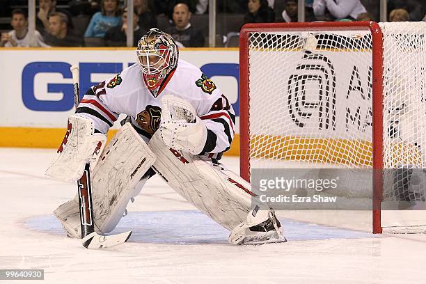 Antti Niemi of the Chicago Blackhawks in net while taking on the San Jose Sharks in Game One of the Western Conference Finals during the 2010 NHL...