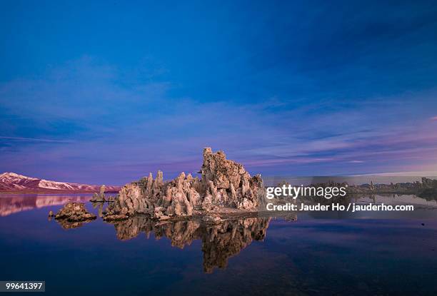 morning tufa - verwaltungsbezirk mono county stock-fotos und bilder