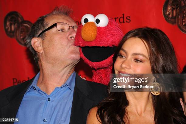 Actors Ed O'Neill and Sofia Vergara attend the 69th Annual Peabody Awards at The Waldorf=Astoria on May 17, 2010 in New York City.