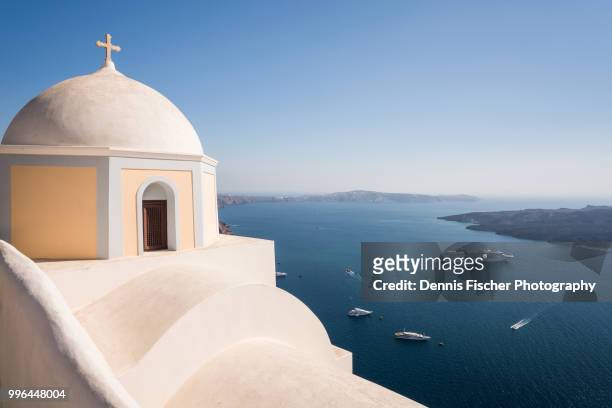 cruise ships in the aegan sea in santorini - grekiska övärlden bildbanksfoton och bilder