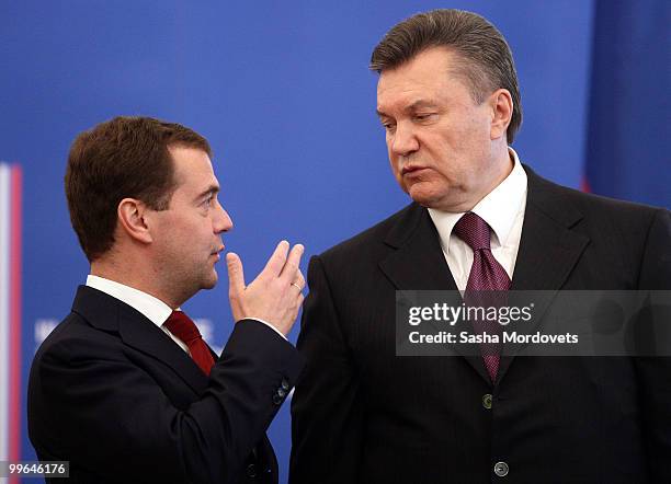 Russian President Dmitry Medvedev and Ukraine's President Viktor Yanukovych attend a meeting at the Presidential administration on May 17, 2010 in...