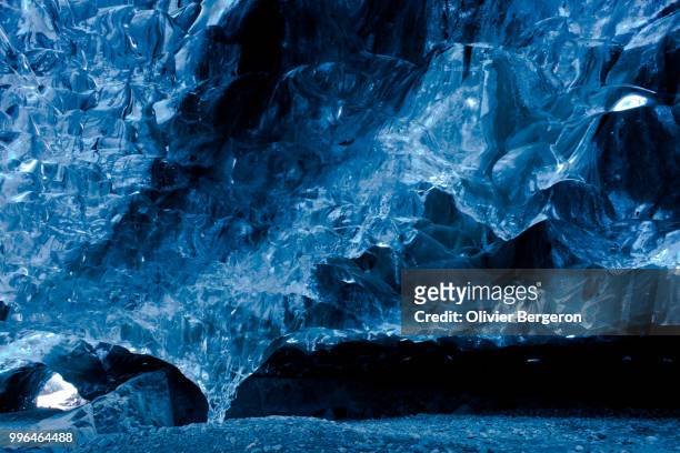 pilar - blue ice cave - iceland - pilar stockfoto's en -beelden