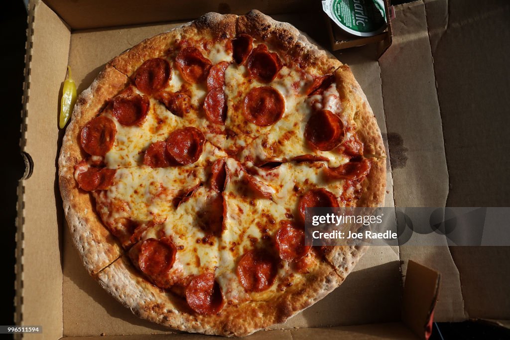 Papa John's CEO John Schnatter Apologizes After Using Racial Slur On Company Conference Call