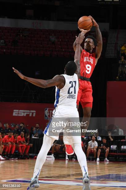 Antonio Blakeney of the Chicago Bulls shoots the ball against the Dallas Mavericks during the 2018 Las Vegas Summer League on July 11, 2018 at the...