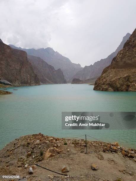 lake made by landscape - amir mukhtar 個照片及圖片檔