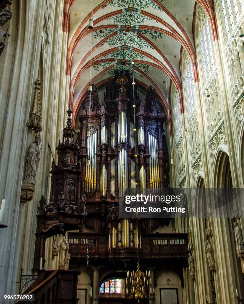 sintjan cathedral - religieuze muziek stockfoto's en -beelden
