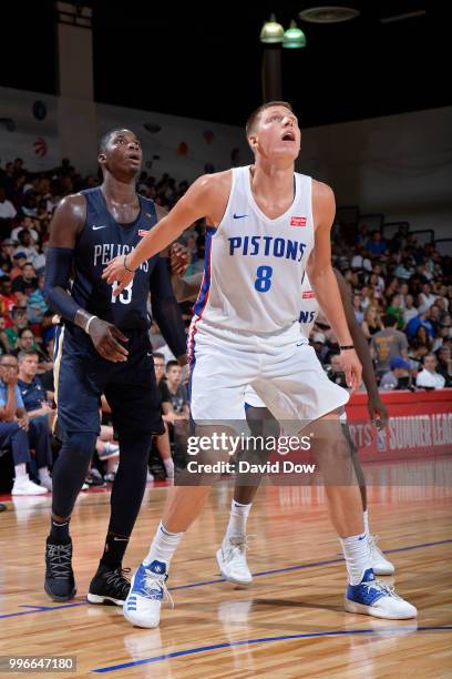 Henry Ellenson of the Detroit Pistons boxes out against the New Orleans Pelicans during the 2018 Las Vegas Summer League on July 9, 2018 at the Cox...