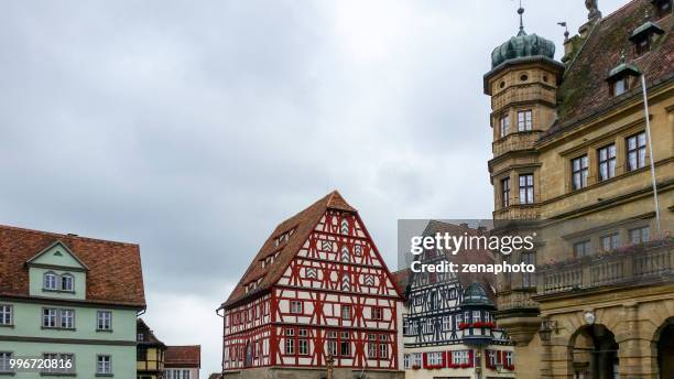 ayuntamiento de la ciudad rothenburg ob der tauber - marktplatz fotografías e imágenes de stock