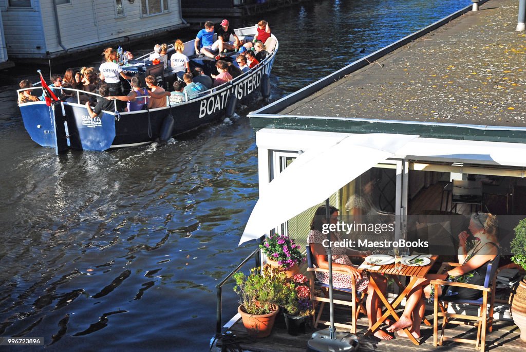 La casa galleggiante più soleggiata e affascinante di Amsterdam.
