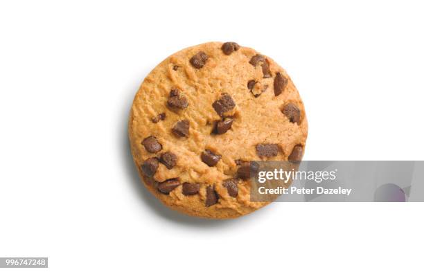 chocolate chip cookie - peter dazeley stock pictures, royalty-free photos & images