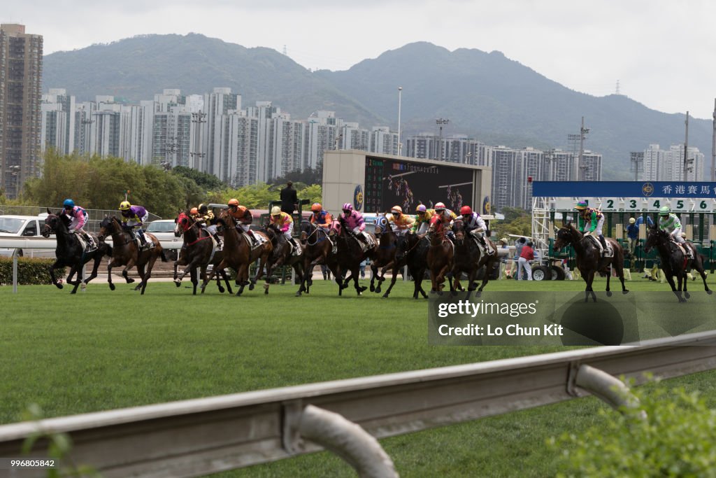 Horse Racing in Hong Kong - Sha Tin Racecourse