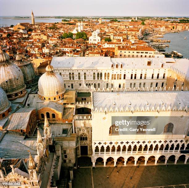 aerial view over st marks square and venice rooftops - yeowell imagens e fotografias de stock
