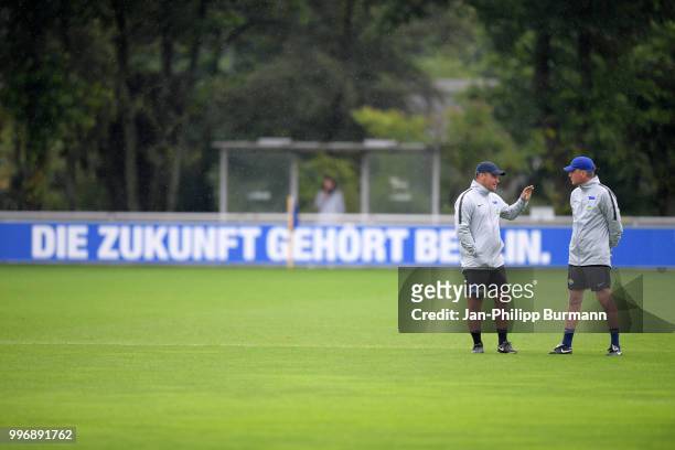 Coach Pal Dardai and assistant coach Rainer Widmayer of Hertha BSC during the training at the Schenkendorfplatz on July 12, 2018 in Berlin, Germany.